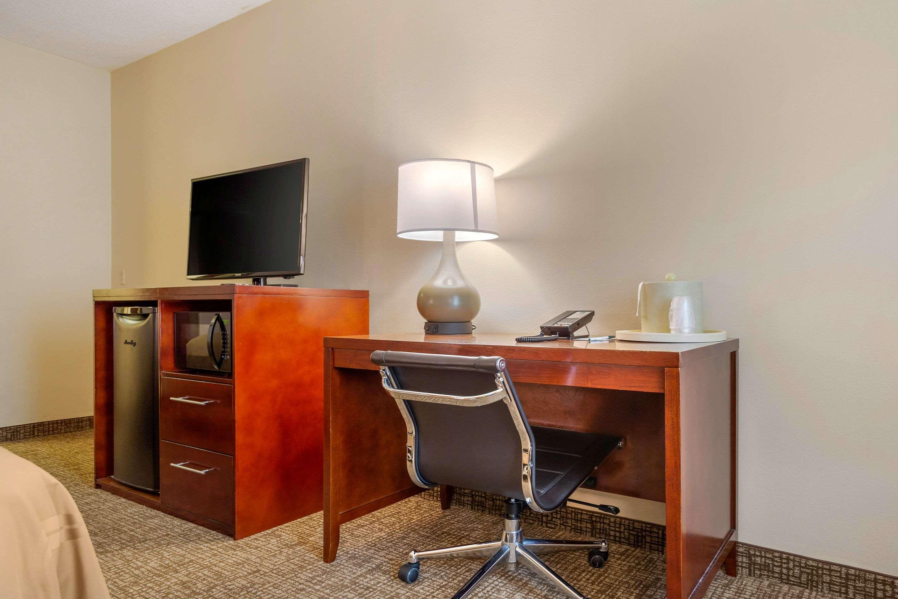 Quality Inn & Suites Olde Town Portsmouth Esterno foto