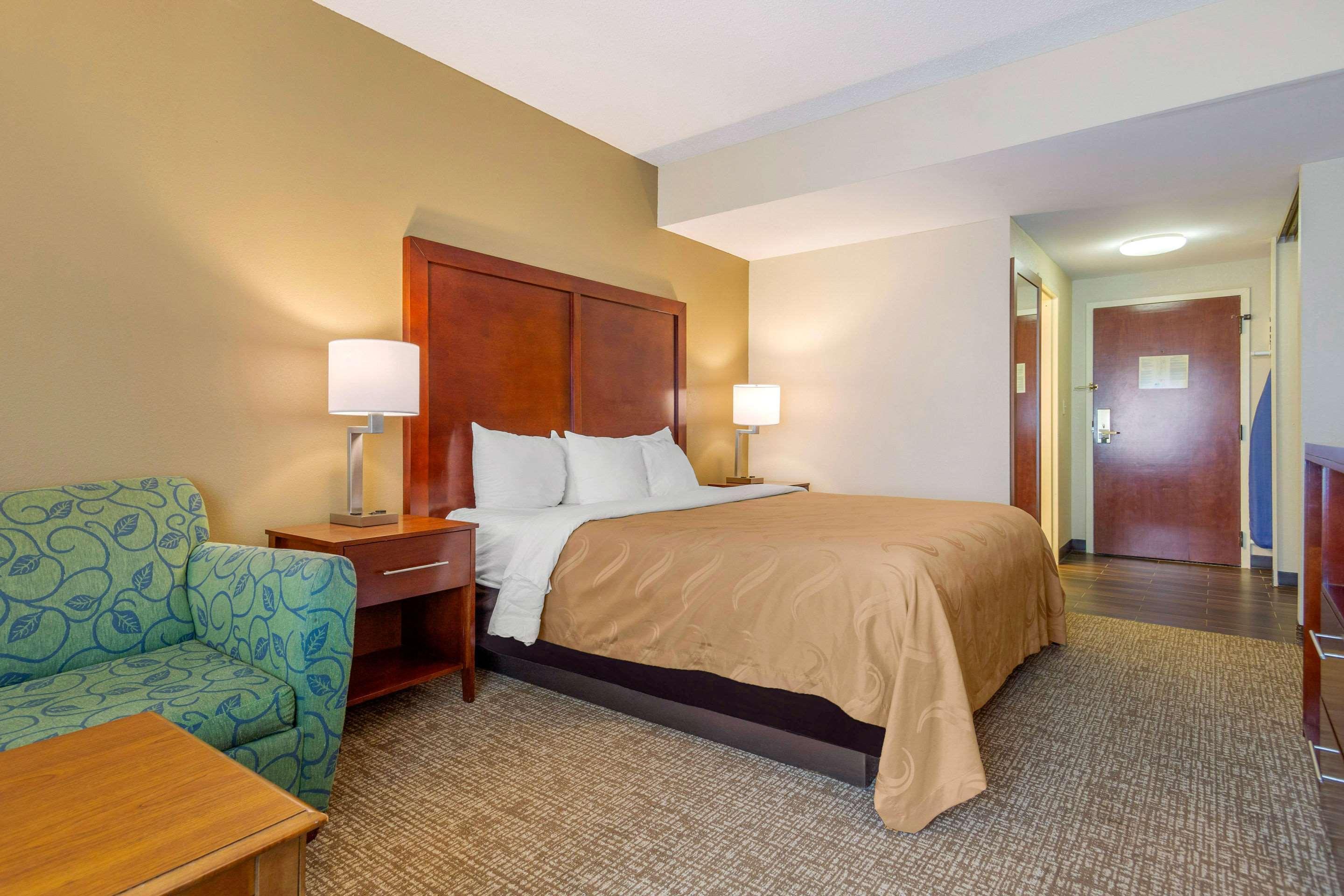 Quality Inn & Suites Olde Town Portsmouth Esterno foto