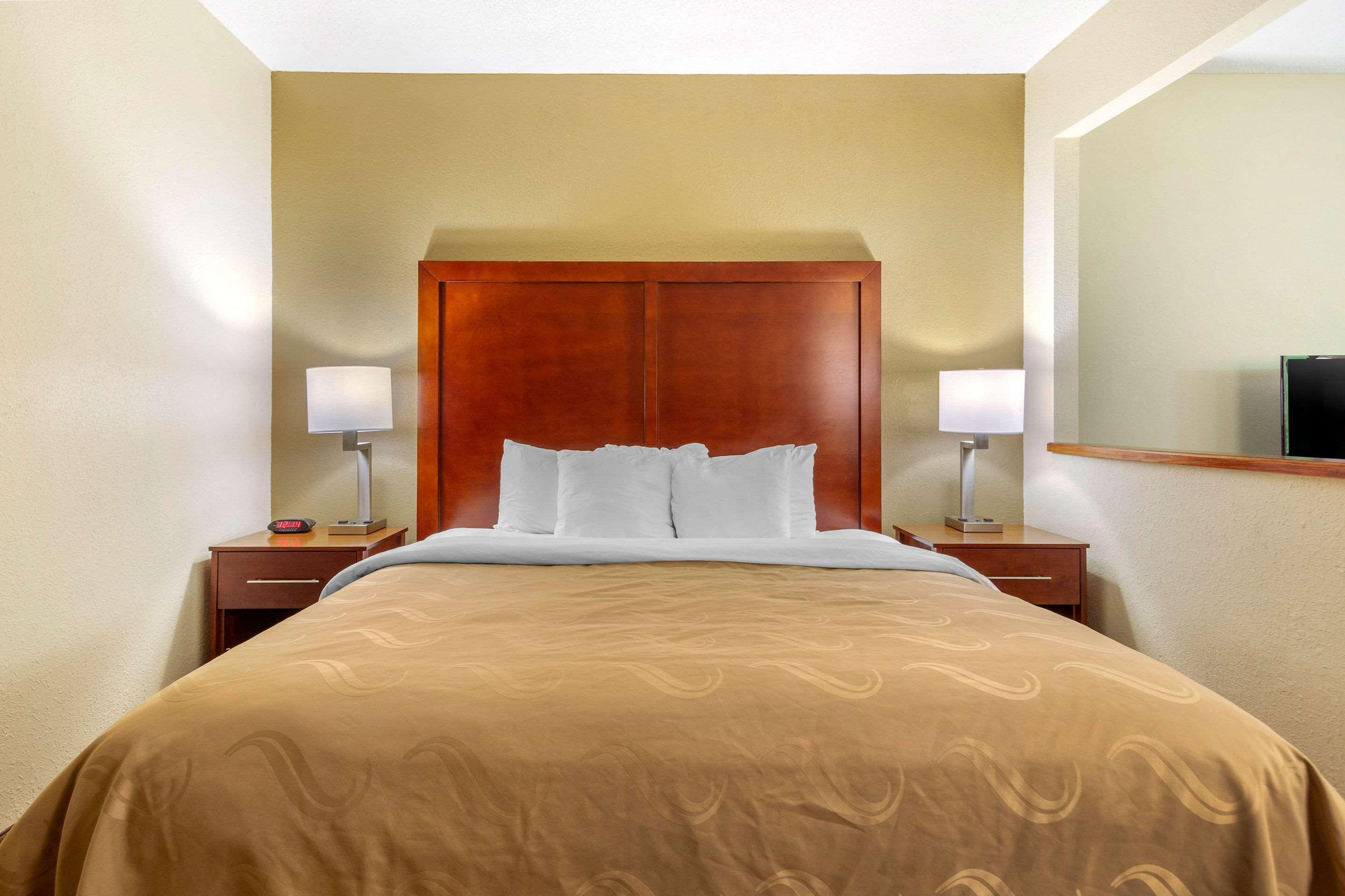 Quality Inn & Suites Olde Town Portsmouth Esterno foto