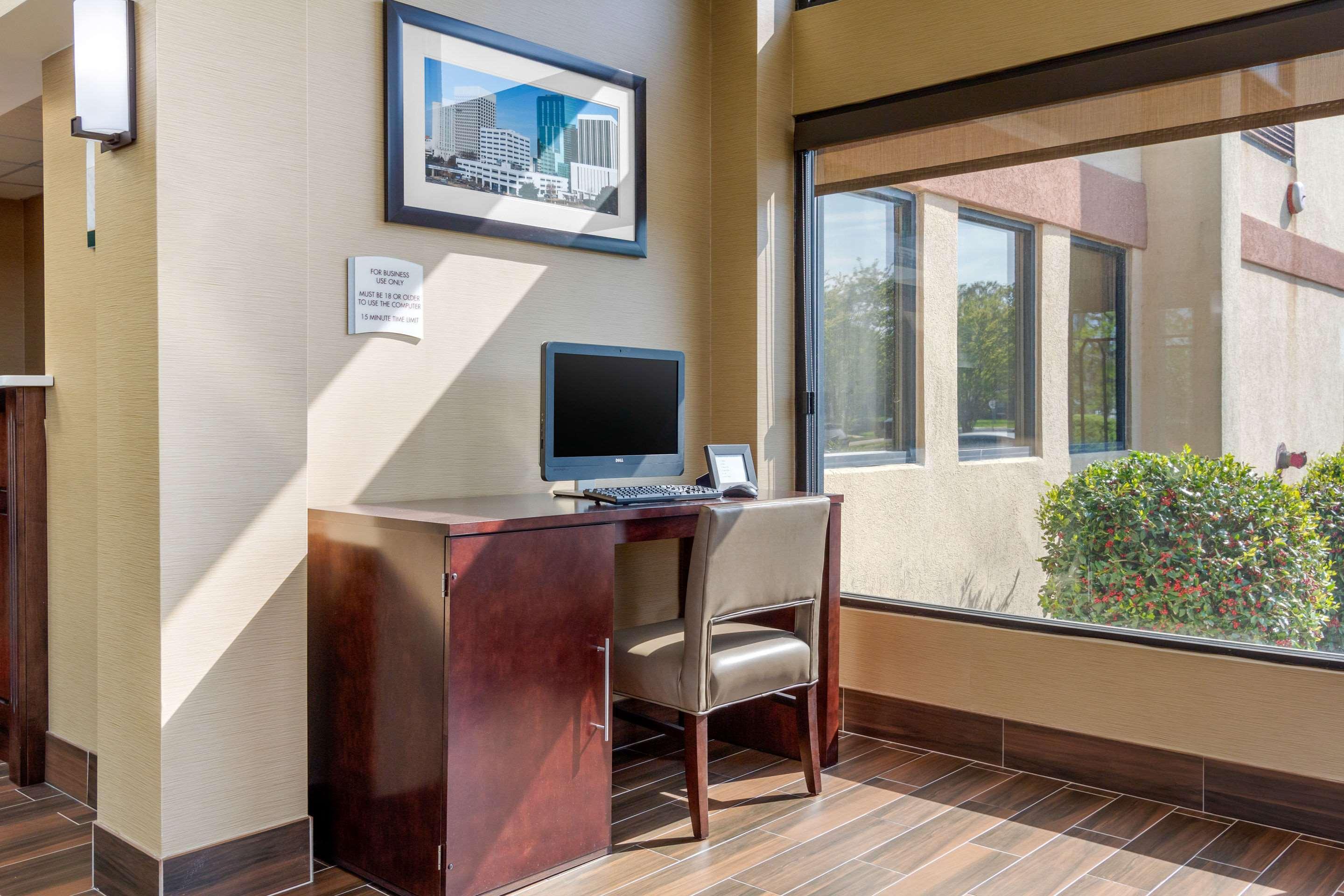 Quality Inn & Suites Olde Town Portsmouth Esterno foto
