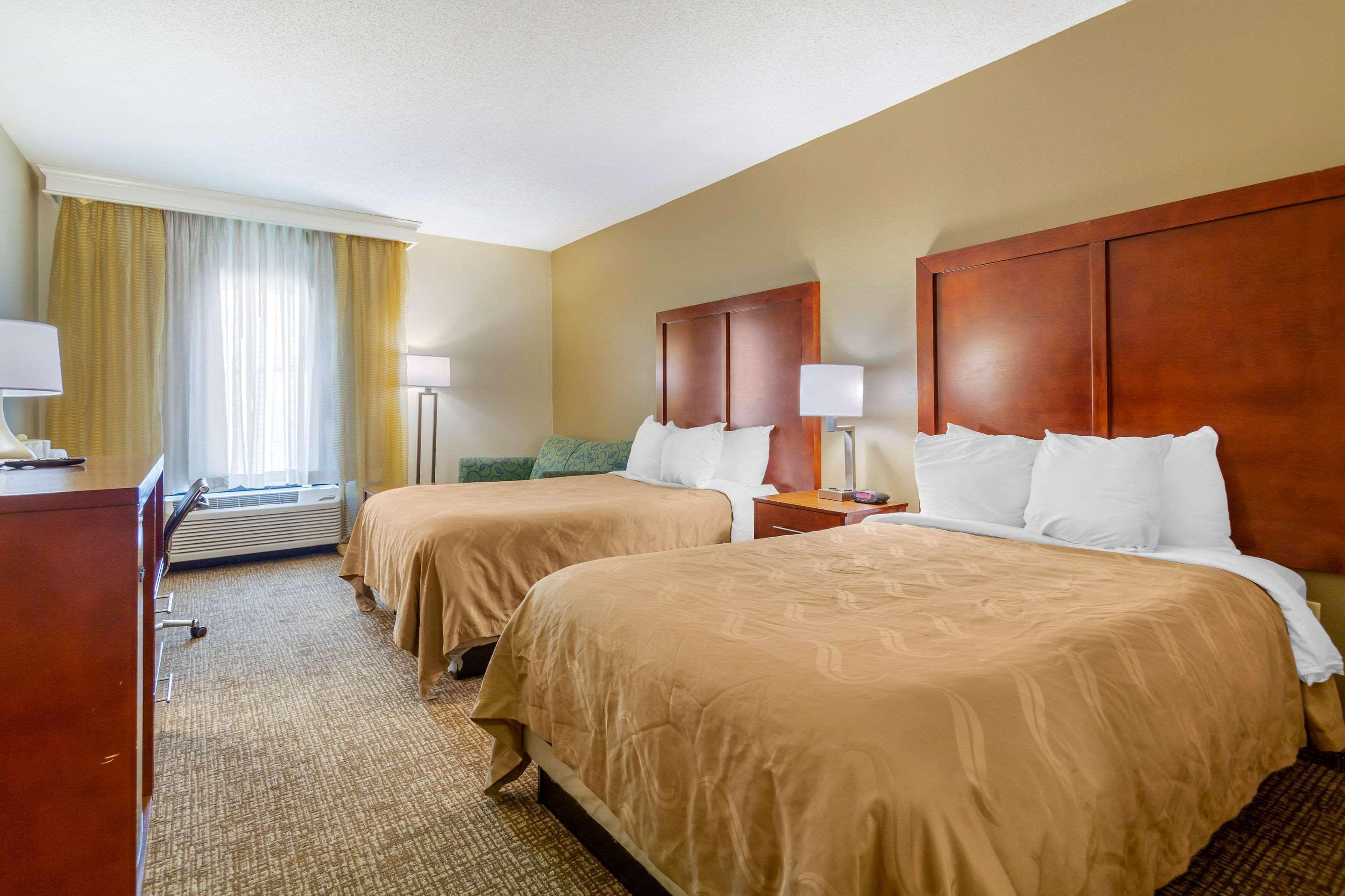 Quality Inn & Suites Olde Town Portsmouth Esterno foto