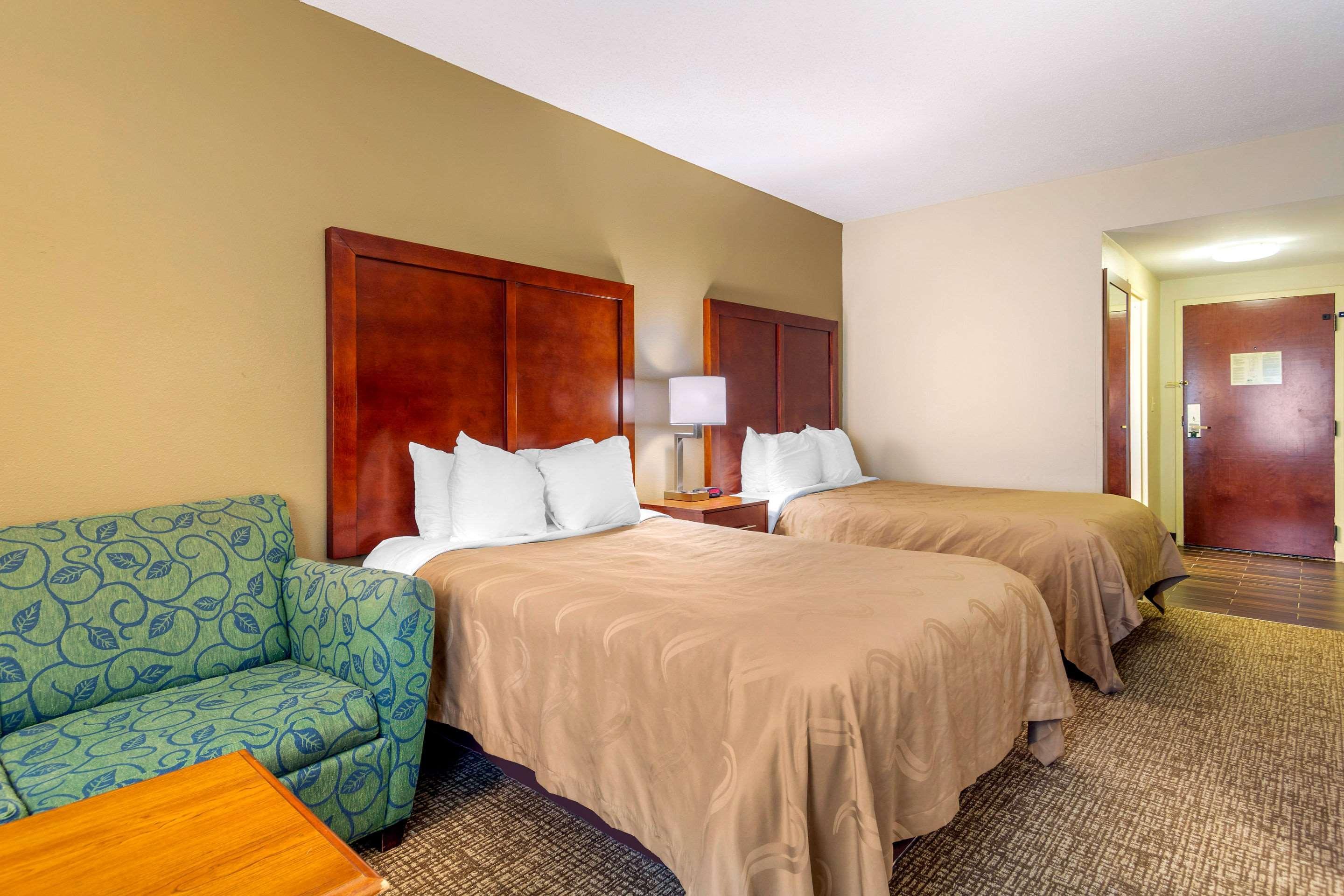 Quality Inn & Suites Olde Town Portsmouth Esterno foto