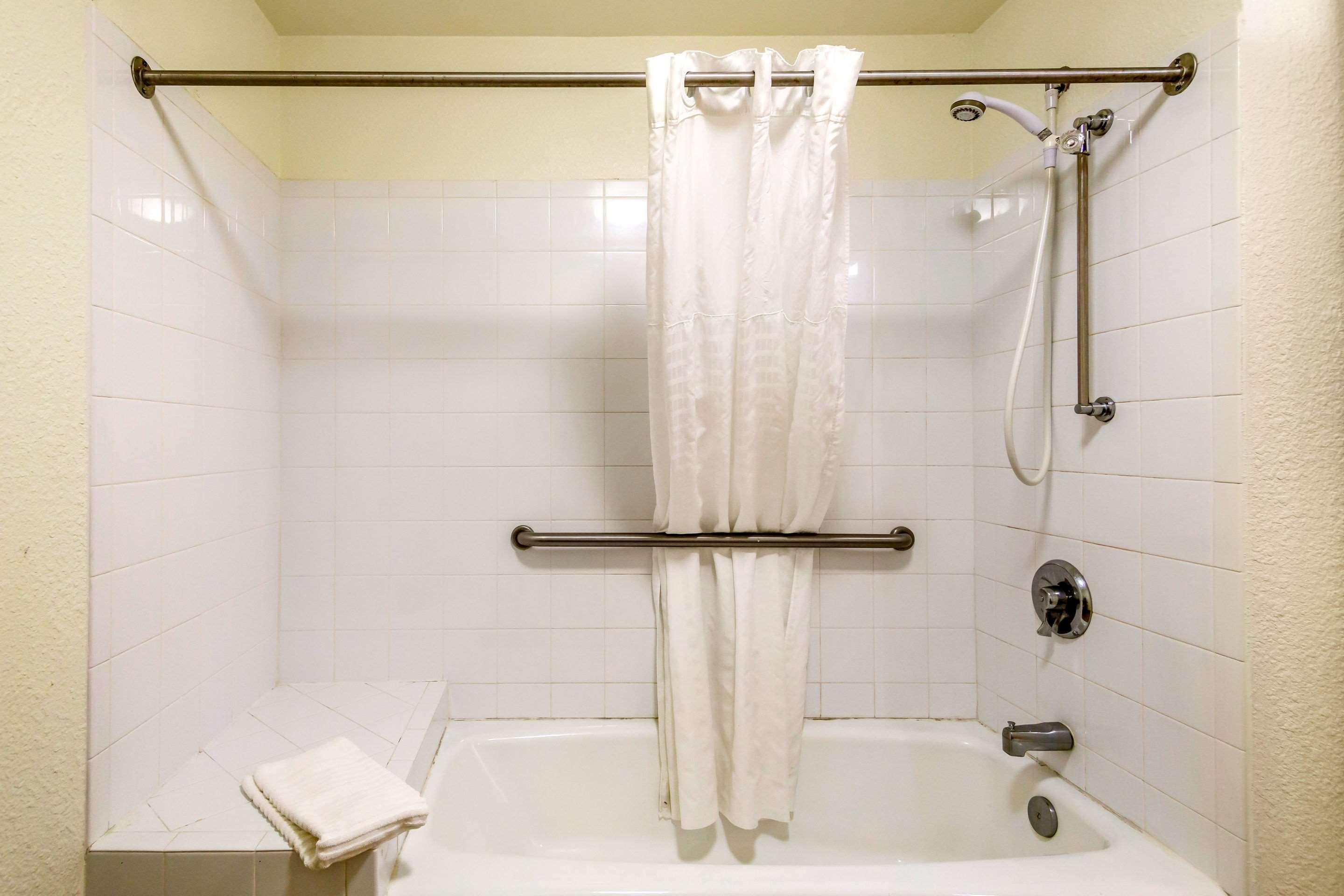 Quality Inn & Suites Olde Town Portsmouth Esterno foto