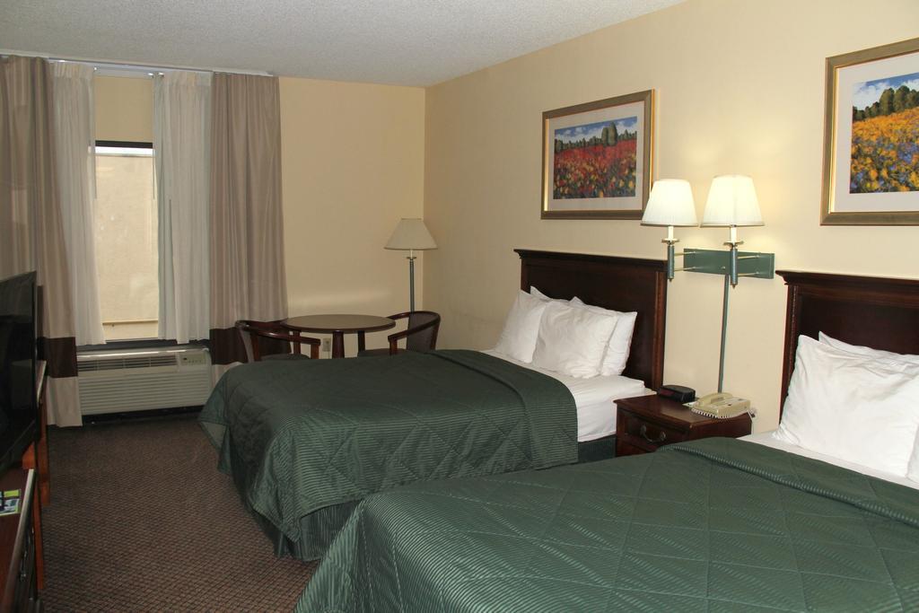 Quality Inn & Suites Olde Town Portsmouth Esterno foto