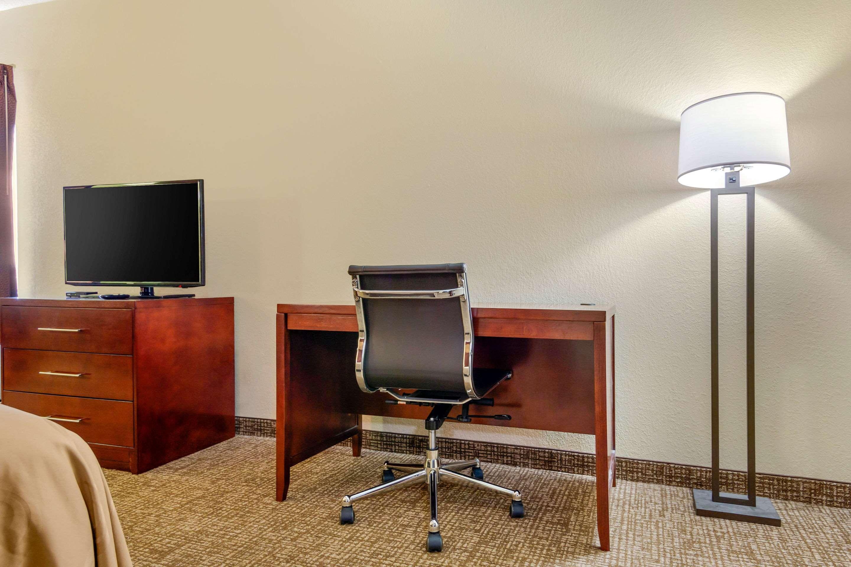 Quality Inn & Suites Olde Town Portsmouth Esterno foto