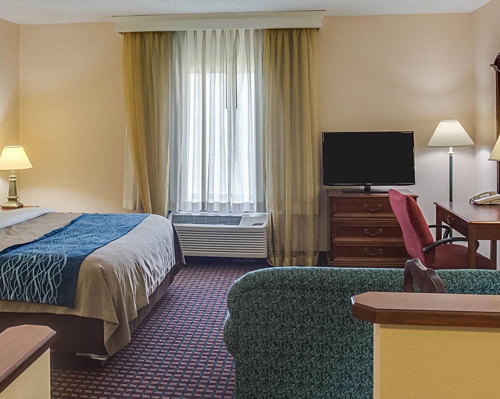 Quality Inn & Suites Olde Town Portsmouth Esterno foto